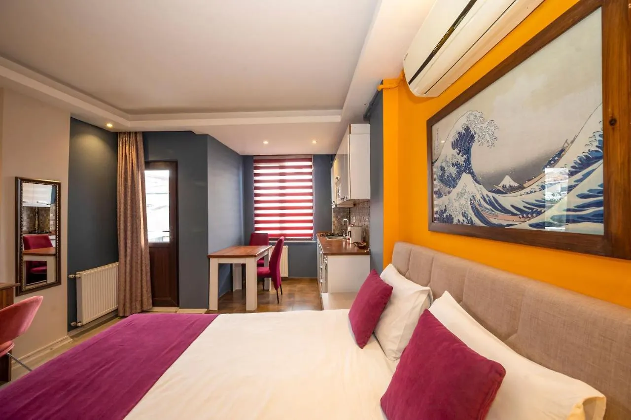 Marida Suit - Istanbul Taksim