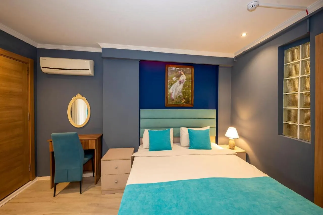 Marida Suit - Istanbul Taksim