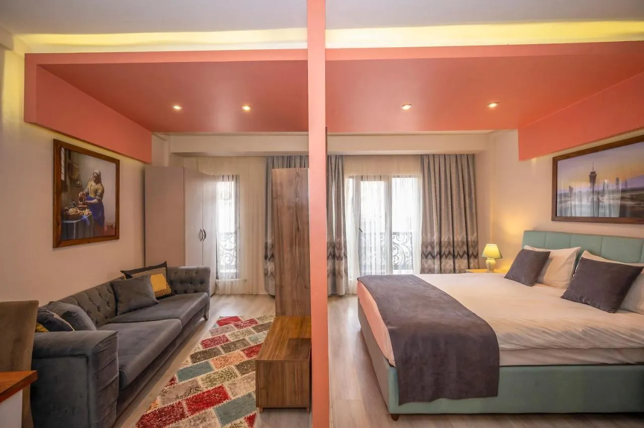 Marida Suit - Istanbul Taksim